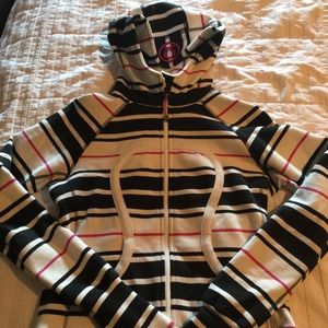 Lululemon scuba hoodie size 8